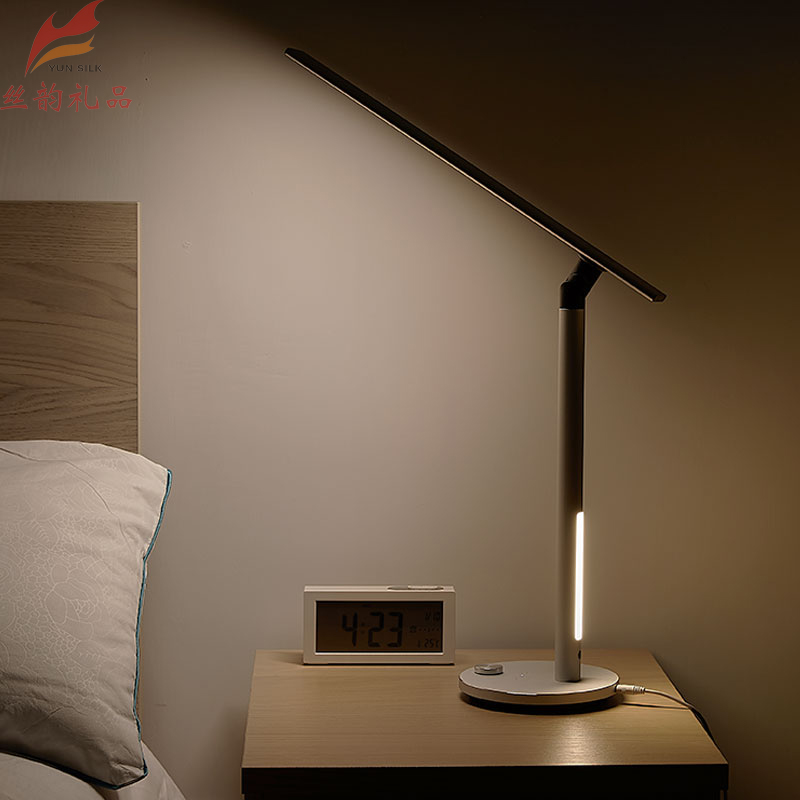 愛浦達(dá)IPUDA面光源LED護(hù)眼燈T1 學(xué)生宿舍工作臥室臺燈 雙光源-tmall.com天貓 - 1 (1).jpg